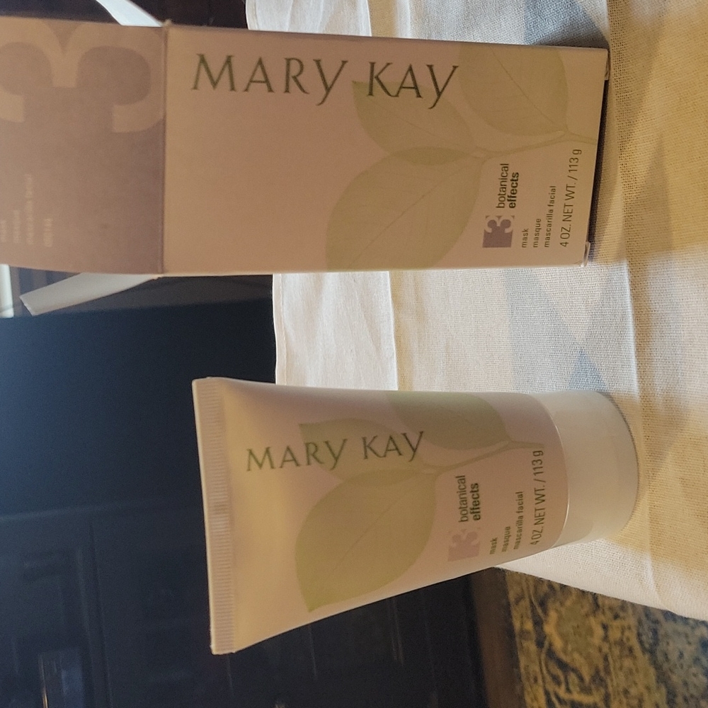 Mary Kay Botanical Mask.Not sealed.4 Oz.